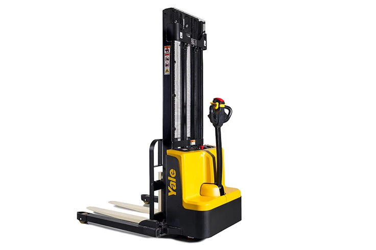 Pedestrian straddle leg pallet stacker